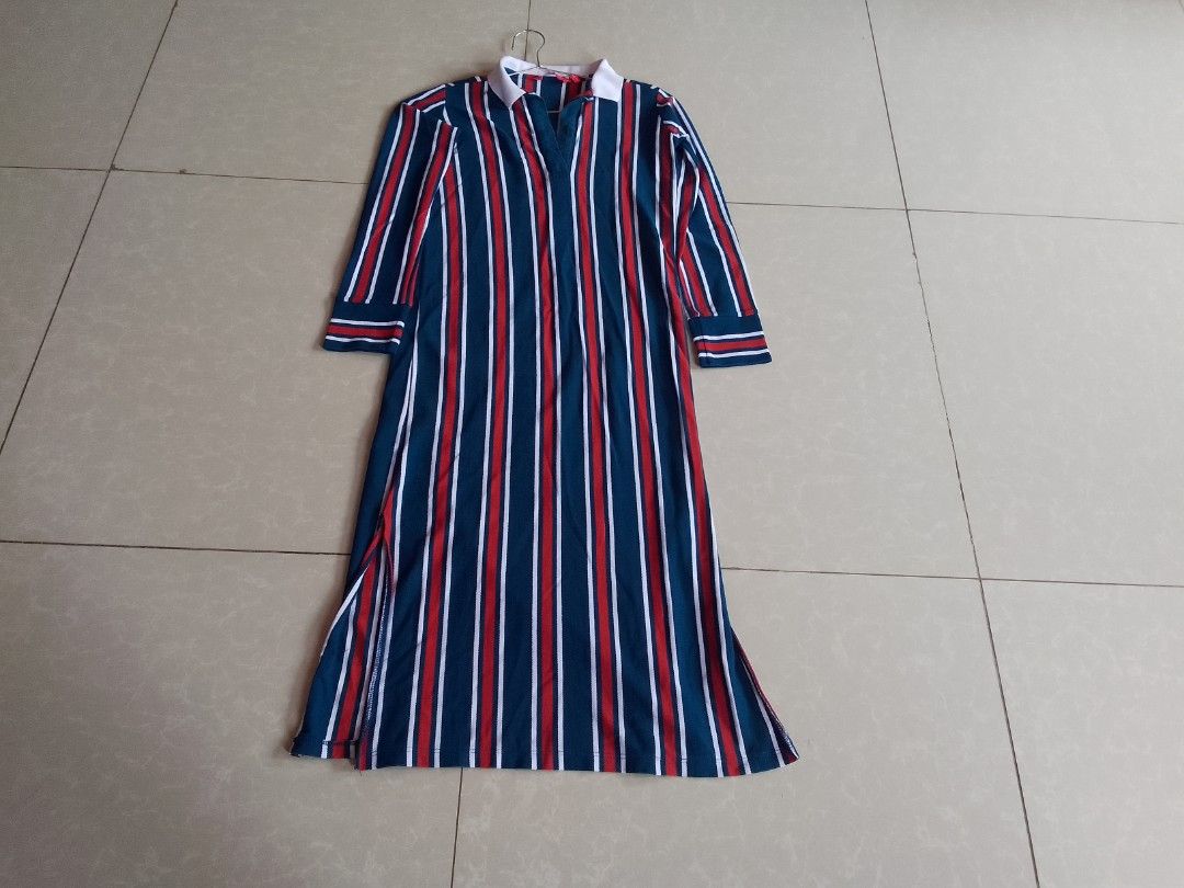 Penshoppe Plaid Long Dress (Category: Dresses) located in Davao. Submitted by declutter-ecothings (Listing ID 1452902766, Image 2). Description: Navy blue in red plaid long dress by Penshoppe. Length until toes. In good condition. No issue.