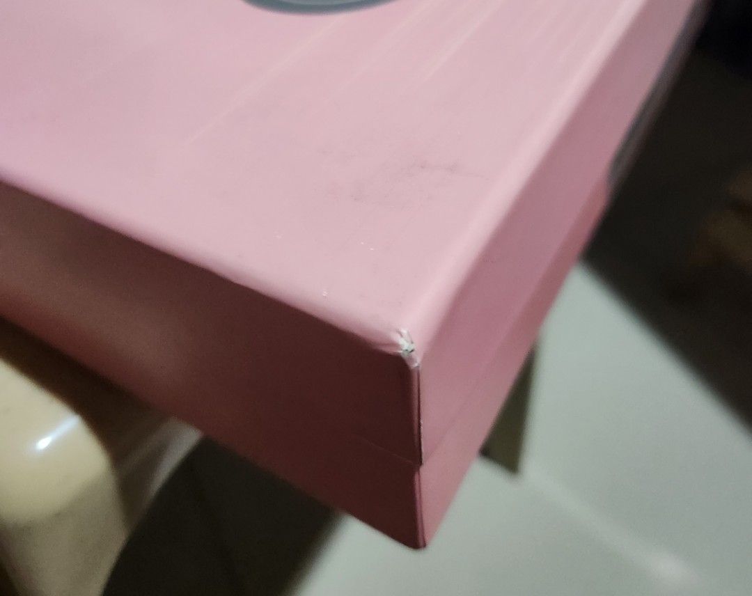 Perry Ellis 18 Pink 4 pc. set (Category: Fragrance & Deodorants) located in Quezon City. Submitted by k.ayesi (Listing ID 1453012300, Image 3). Description: Perry Ellis 18 (Pink) 4 pc. set ❗️old stock ❗️box has minor dents and scuffs Set Includes: 100 ML EDP 7.5 ML EDP 118 ML Body Mist Spray 57g Hand Cream Can send more pictures for checking. PM for more details. Can do meetups around SM North Edsa or Trinoma onlu. if delivery, +sf Slightly negot