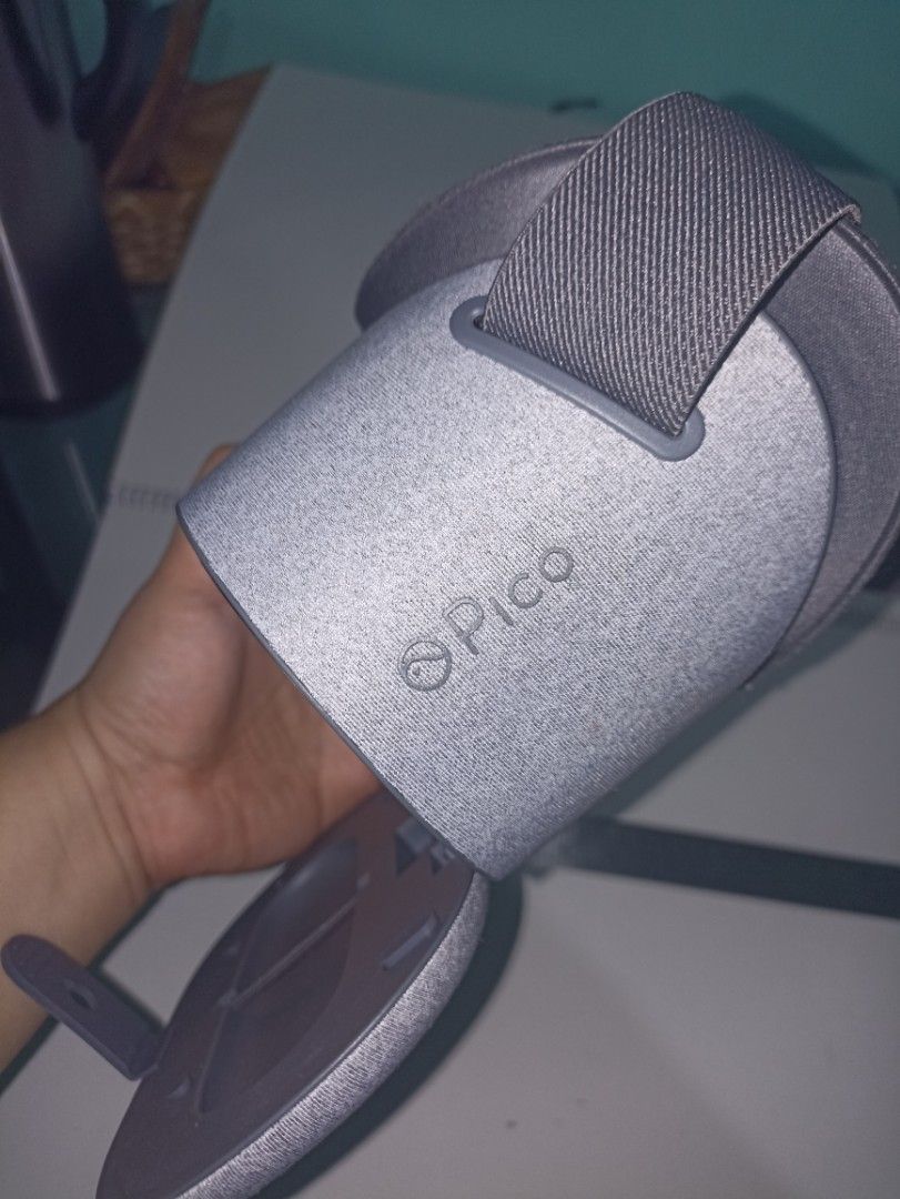 Pico VR goggles for smartphones (Category: Virtual Reality) located in Quezon City. Submitted by hi_haydz (Listing ID 1452890967, Image 2). Description: As is with photos. Shipping via J&T or Lalamove /Grab Location : Brgy Greater Lagro QC Last price posted..