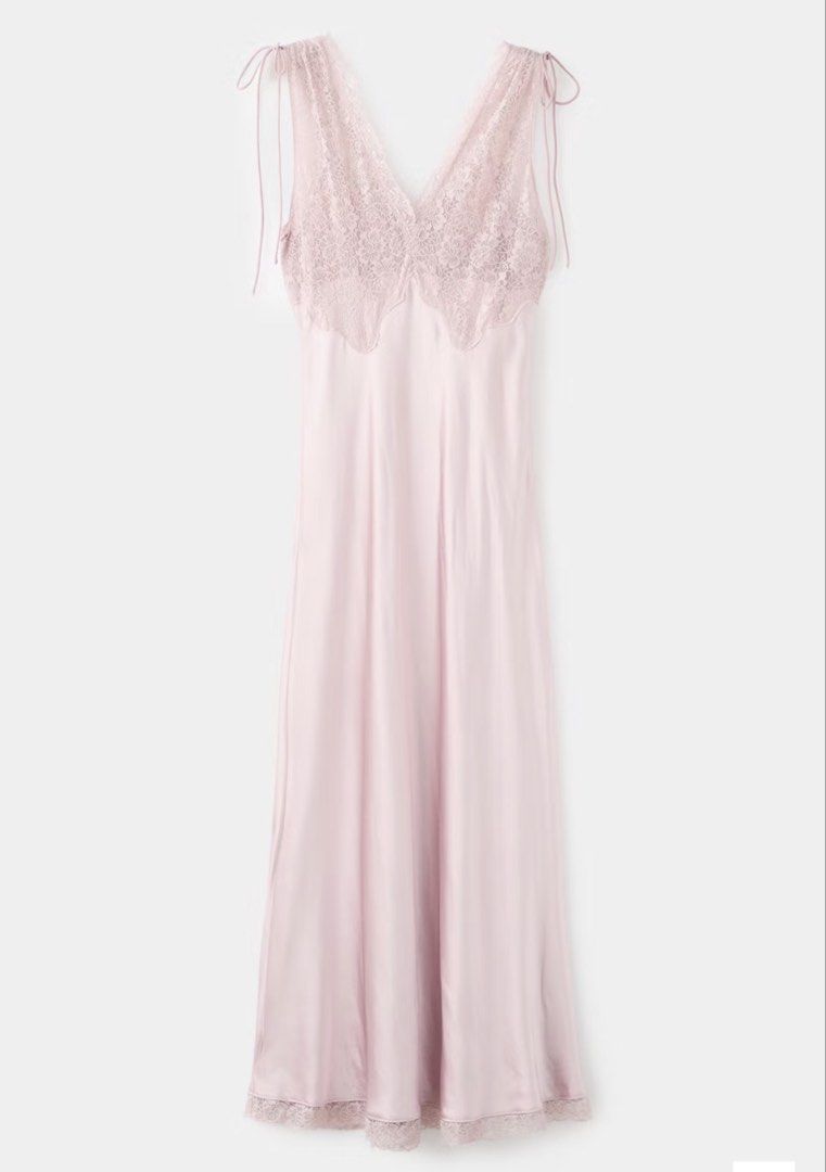 Mango Pink Lace Slip Dress (Category: Dresses) located in Paranaque City. Submitted by closetcore (Listing ID 1453050148, Image 2). Description: Only worn once for a wedding .