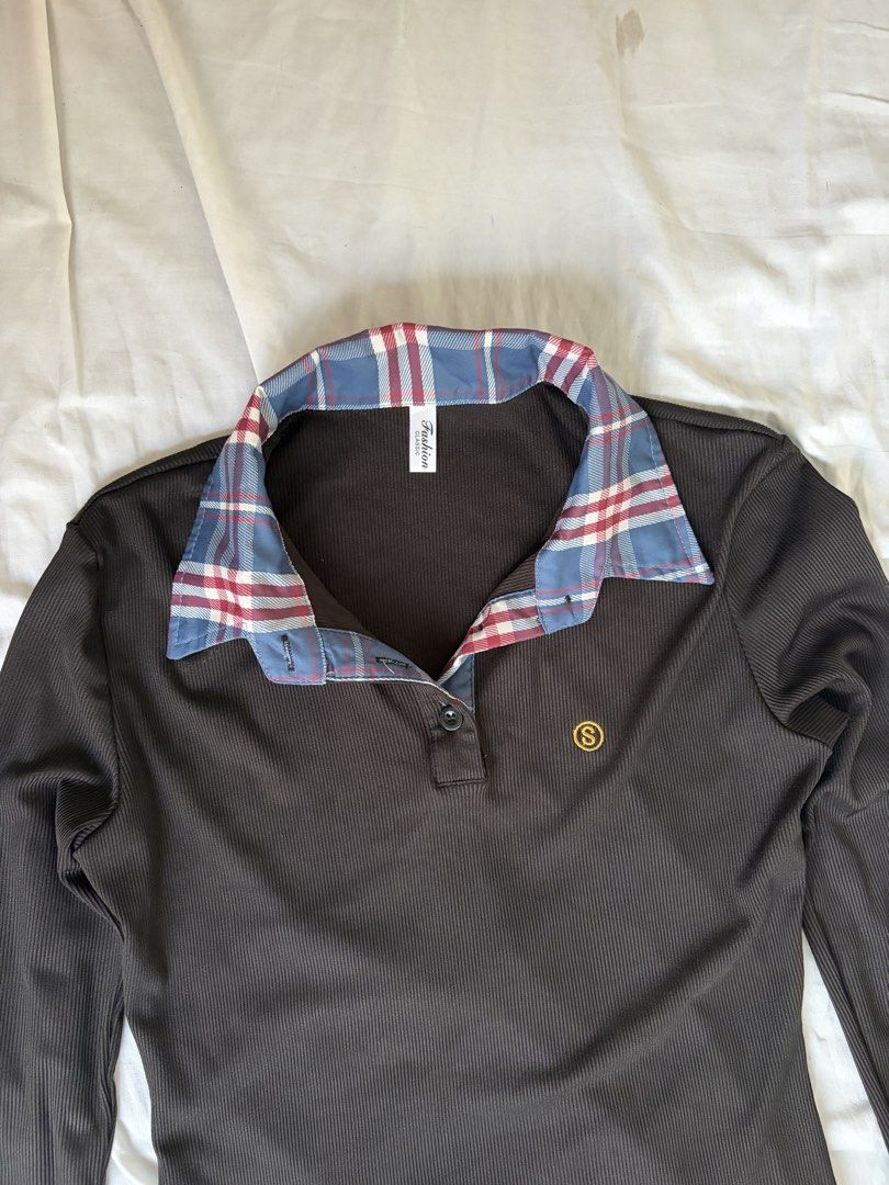 Plaid Collar Black Ribbed Cotton Long Sleeves (Category: Coats, Jackets and Outerwear) located in Santa Rosa. Submitted by bgcoded (Listing ID 1452921398, Image 2). Description: love this so much, very trendy recently. love its y2k & college uniform style 🩵 thrifted! this is on a stretchy fabric, can fit up to medium.