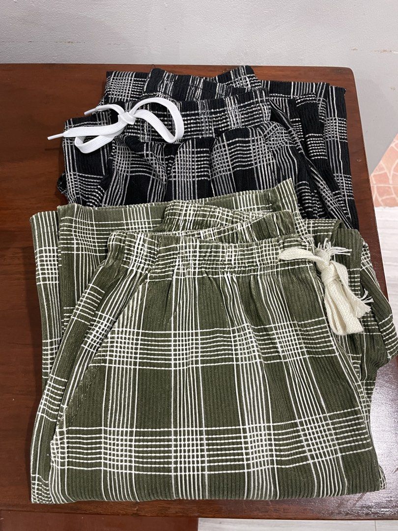 Plaid Pants (Category: Joggers) located in Antipolo. Submitted by eferdzx (Listing ID 1452971692, Image 1). Description: — get all for 200! — size L 📍lower antipolo city 💳 maribank/gcash.