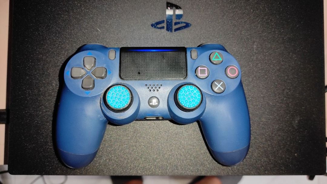 PlayStation 4 Pro 1TB Jailbreak (Category: PlayStation) located in Quezon City. Submitted by wajejohncarlo084510 (Listing ID 1452887939, Image 3). Description: System v12.52 GoldHEN v2.4b18.9 Jailbreak via BDJB or PS Vue 1x Controller Power cable HDMI cable Usb cable for controller Games Installed Biomutant Watch Dogs 2 Shadow of War NFS Heat Hitman The Witcher 3 Red Dead Redemption 2 Cyberpunk Prince of Persia the Lost Crown Uncharted The Lost L