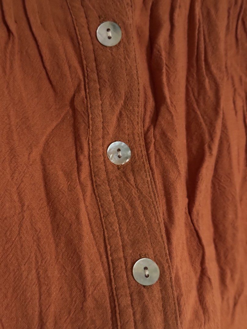 Pleated Cotton-Blend Sleeveless Button-Down Top (Category: Sleeveless) located in Marikina City. Submitted by hellolei_c (Listing ID 1452970975, Image 3). Description: Size: Small to medium :).