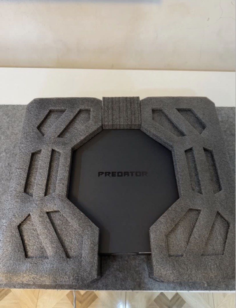 Predator Helios 16 (Category: Laptops & Notebooks) located in Caloocan City. Submitted by deac0n (Listing ID 1453031640, Image 3). Description: Selling my Acer Predator Helios 16 PH16-71-95L8 Abyssal Black and Complete Accessories Bought it on the actual store of predator SM north edsa annex Specs: i9-13900HX RTX 4070 GDDR6 1TB SSD 32GB RAM 16” WQXGA 2560 x 1600 500 nits (240 Hz) May gasgas po malapit sa stopper front because of the stand that i 