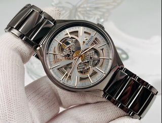 （分類：）位於 。 由 iplaywatch26420 提交（商品編號 1340012844，圖片 1）。簡介： 。