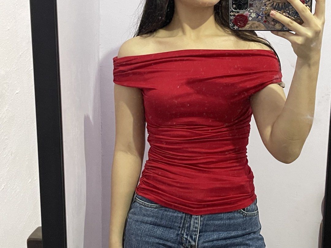 red off shoulder top (Category: Blouses) located in Davao. Submitted by bydonbu (Listing ID 1453030500, Image 2). Description: .