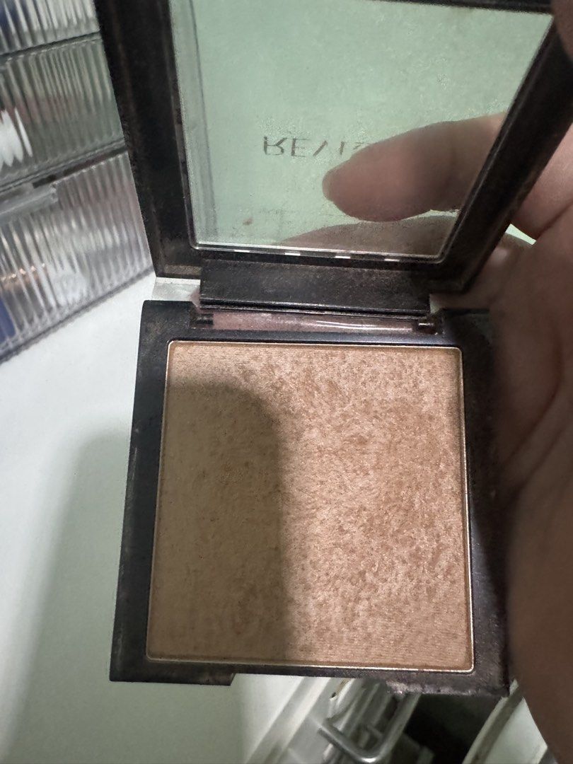 Revlon Blush Naughty Nude (Category: Makeup) located in Muntinlupa City. Submitted by simmday (Listing ID 1452943403, Image 2). Description: - revlon blush with shimmer, naughty nude (their most popular blush) check tiktok - Lightly used, with plenty of product left. - Comes in original compact with mirror. - Ideal for adding warmth and dimension to the skin. RFS: decluttering all my warm shades makeup.