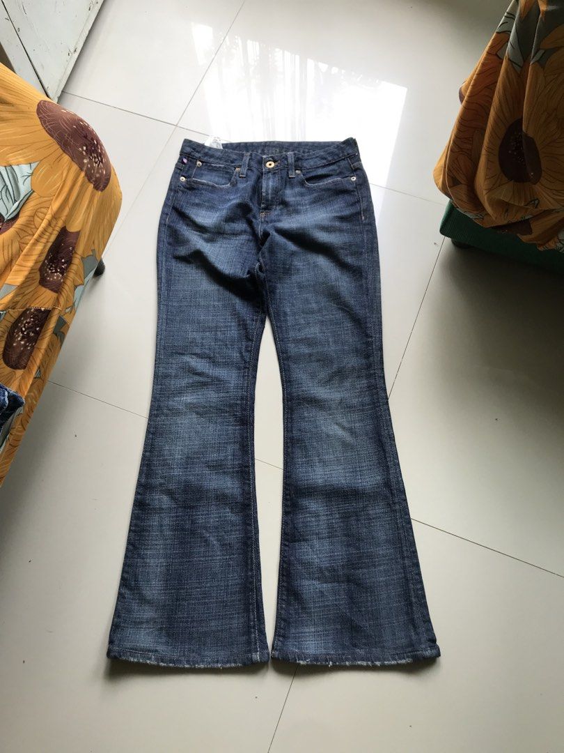 Rl flare jeans (Category: Jeans) located in Manila. Submitted by franceleeb33468 (Listing ID 1453026439, Image 1). Description: HI GIRLIES✨😍 WOMENS ONLY RL FLARE PANTS / BOOTCUT WAIST 28-29 LENGTH 38 THIGH 10.5 HEM 10 FLAWS: MINIMAL DISTRESS HEM LAST PIC PRICE 500 FREESHIP‼️ 📍LOC: NEGROS OCCIDENTAL NO COD PAYMENT: GCASH DM PO📩.