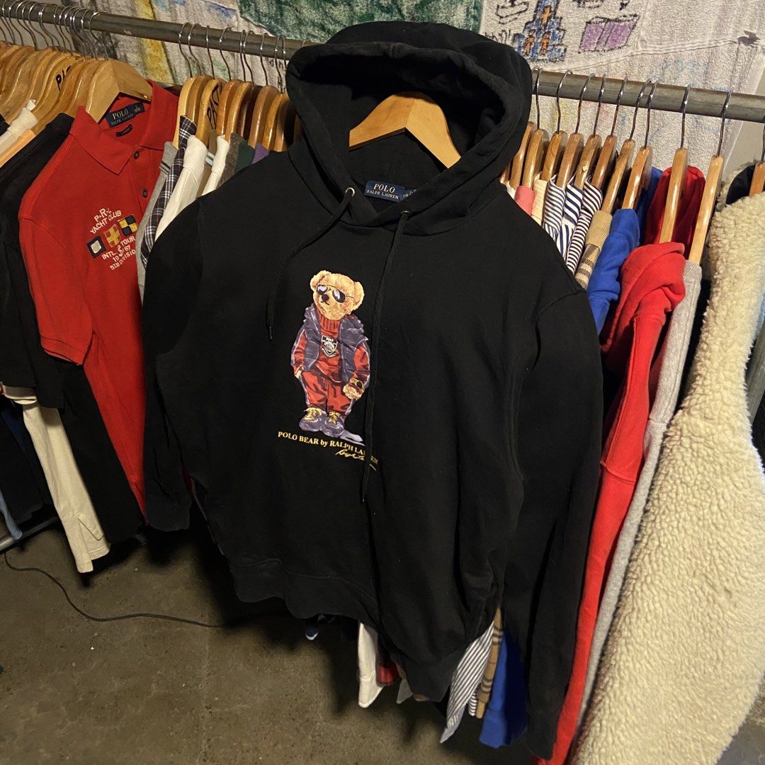 Rl polo bear hodie jacket (Category: Luxury Apparel) located in Dueñas. Submitted by d1gidoll (Listing ID 1453016507, Image 1). Description: Rl polo bear 23 x 26 Need wash only DM.