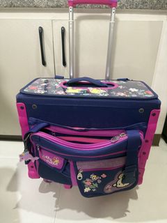 (Category: ) located in . Submitted by declutteringcloset18 (Listing ID 1452928227, Image 1). Description: .