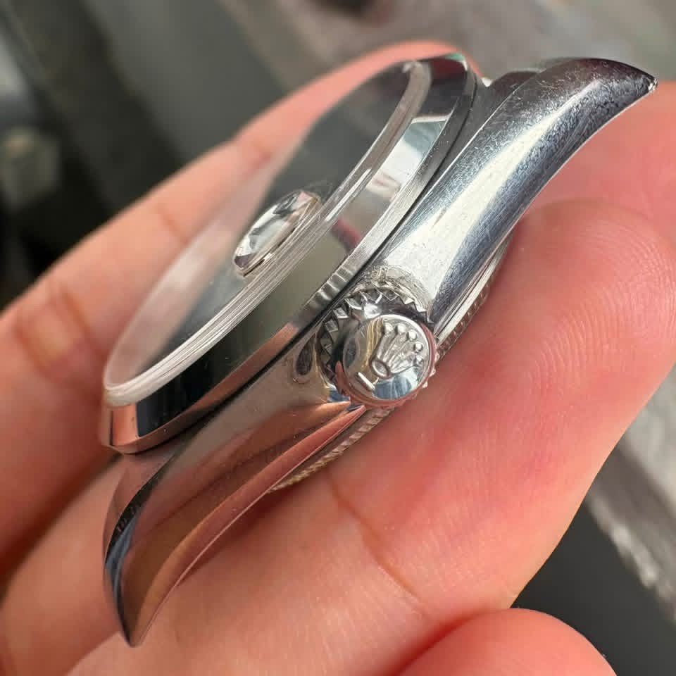 Rolex casing (Category: Watches) located in Kota Bharu. Submitted by sabrijaka (Listing ID 1453033490, Image 3). Description: .