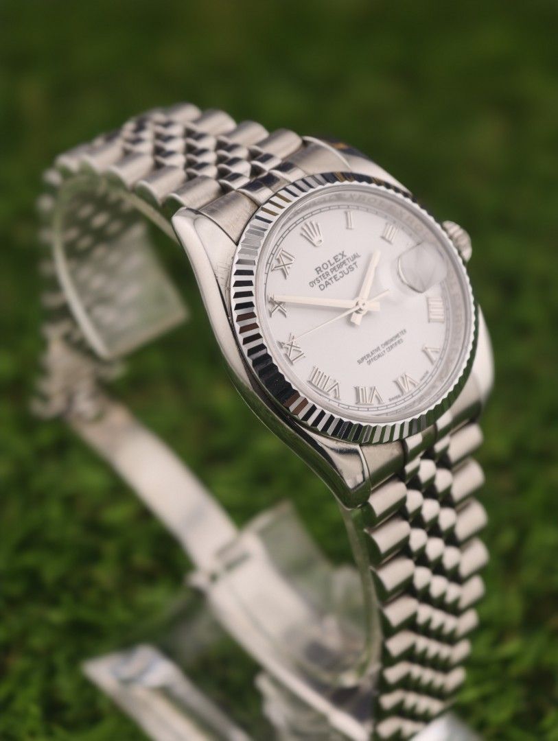 Rolex Datejust 36mm (Category: Luxury Watches) located in Muntinlupa City. Submitted by watch.hunter.ph (Listing ID 1453004081, Image 3). Description: rolex dj36mm 116200 with fluted bezel smooth original bezel included watch only.
