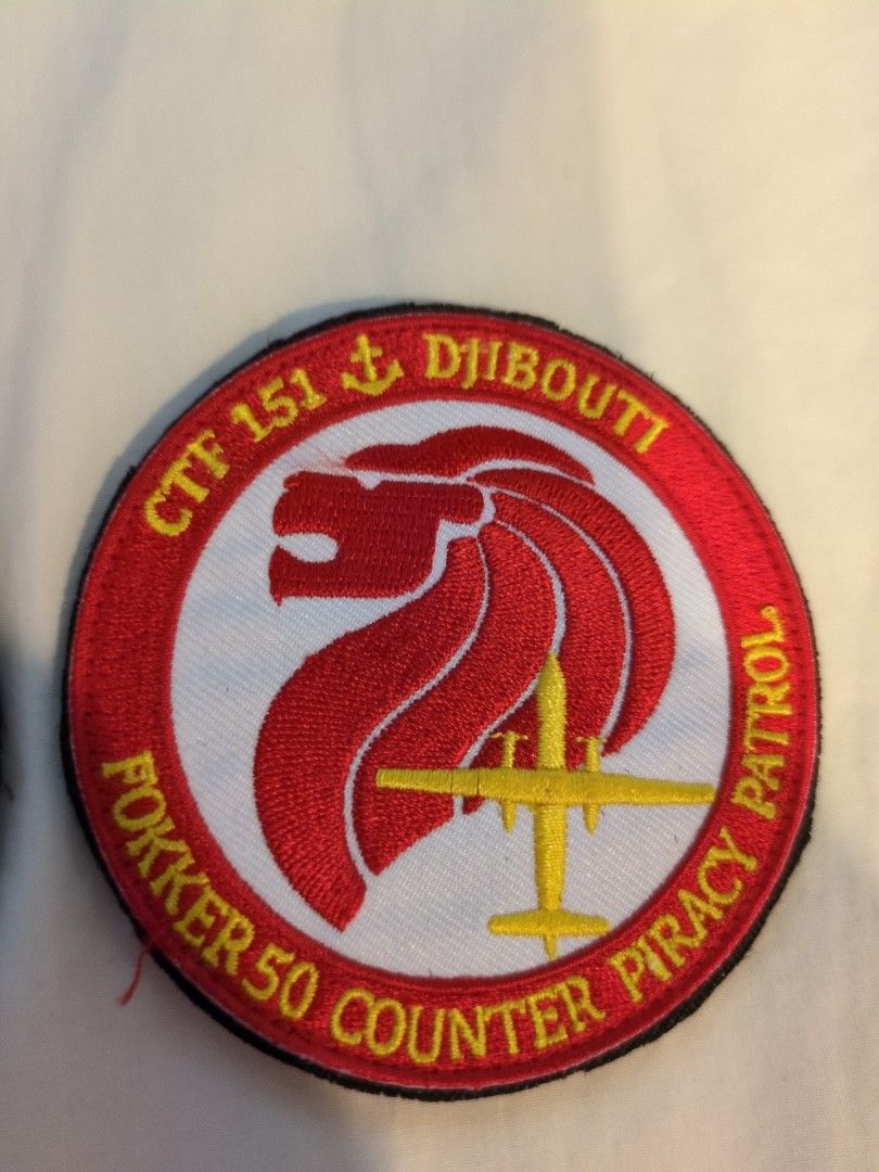 RSAF patch (Category: Vintage Collectibles) located in Singapore. Submitted by lafite_latour (Listing ID 1452984124, Image 3). Description: RSAF patches 2 for $20.