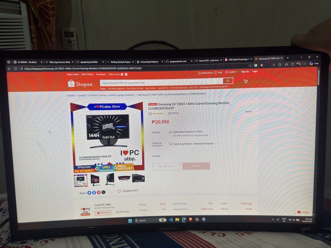 Samsung CRG5 144hz (Curved) (Category: Monitor Screens) located in Mandaluyong City. Submitted by cjsupan0318 (Listing ID 1453009165, Image 3). Description: SAMSUNG CRG5 24” (curved monitor) 144hz Complete - box - manuals - stand - cables w/ HDMI 3 months lang nagamit tinago na. Binuksan lang ulit to test. Loc: Mandaluyong city/sta mesa.