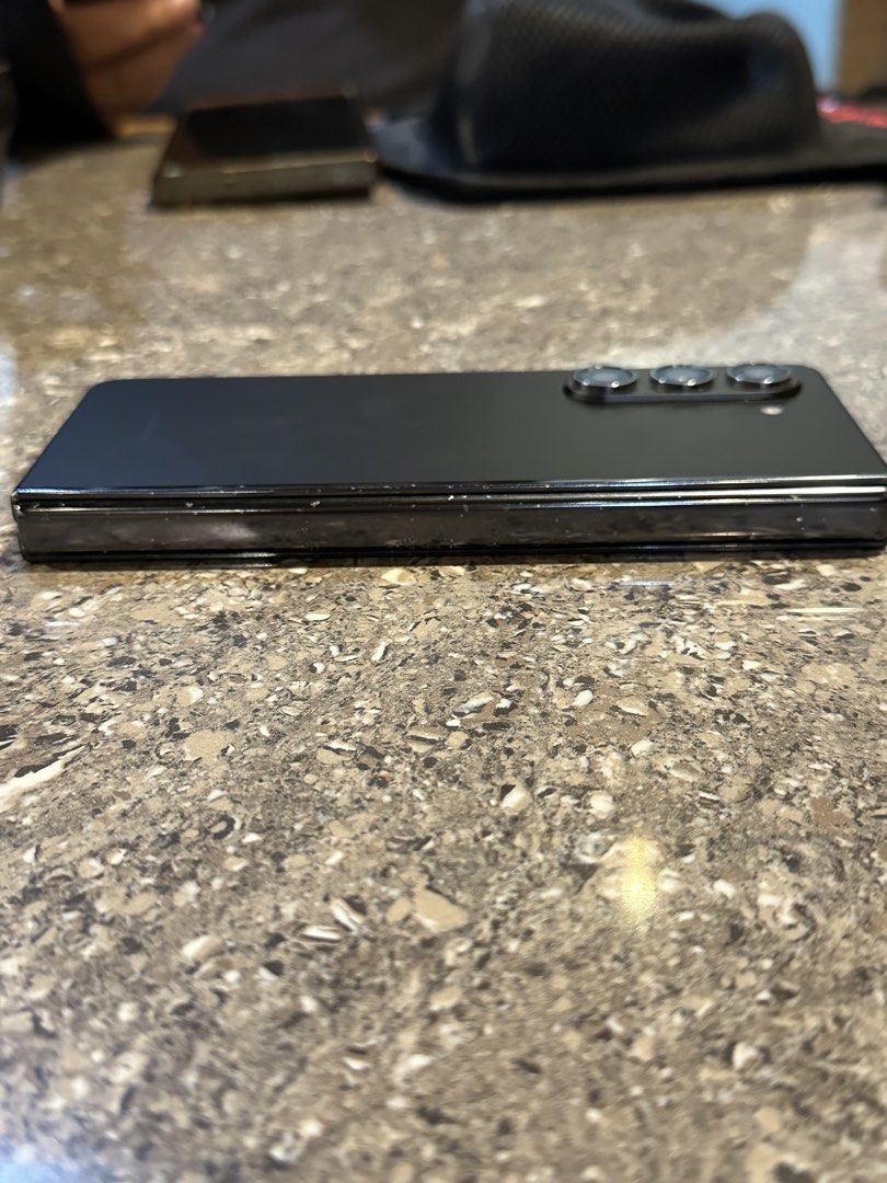 Samsung Galaxy Fold 5 (Category: Samsung) located in Las Pinas. Submitted by cyphersellsph (Listing ID 1453030579, Image 3). Description: Used as second phone, mainly media consumption. - With scratches on hinge (see photo) - Software no issues - Smart locked - Negotiable.