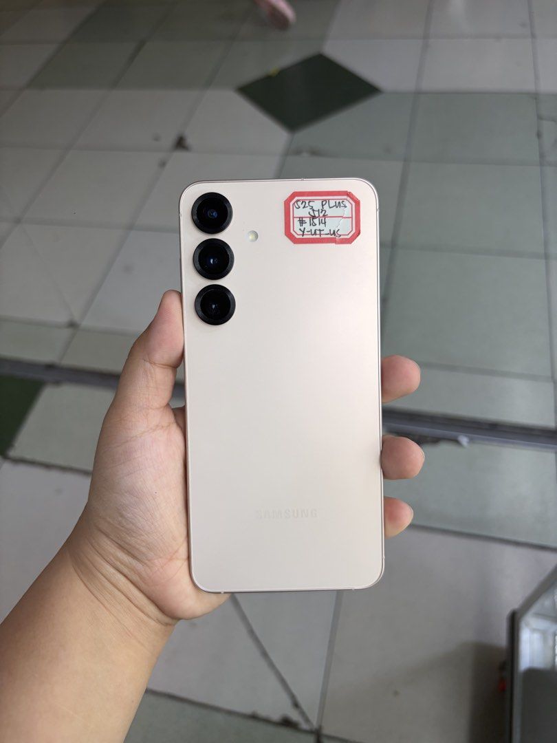 Samsung S25 Plus 5G 512gb FU NTC No issue (Category: Samsung) located in San Juan City. Submitted by javedsgadgetshop (Listing ID 1452932052, Image 1). Description: PTPA : Padelete po if bawal ❌ Here's the QUICK INFO ➡️ Samsung S25+ 5G ➡️ 512gb ➡️ Rosegold COLOR ➡️ NTC PHYSICAL SIM ➡️ 98% MAKINIS & Good BATT ➡️ STORE WARRANTY ➡️ WITH CASE AND CHARGER - serial can be check on apple website |Money back if its proven fake ( for iphone only ) ‼️ 🤝 W
