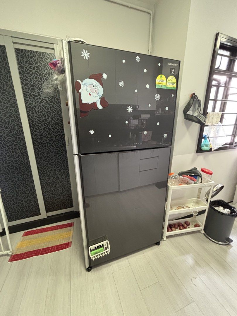 Sharp fridge price nego collect by weekend (Category: Refrigerators & Freezers) located in Singapore. Submitted by cakespoon (Listing ID 1452901865, Image 1). Description: According to the specifications provided by Sharp Singapore, the Sharp Grand Top Refrigerator (SJ-PG51P2-DS) has the following dimensions and storage capacity:📐 Physical DimensionsWidth: 820 mm (82.0 cm)Height: 1770 mm (177.0 cm)Depth: 740 mm (74.0 cm)📦 Storage CapacityTotal 
