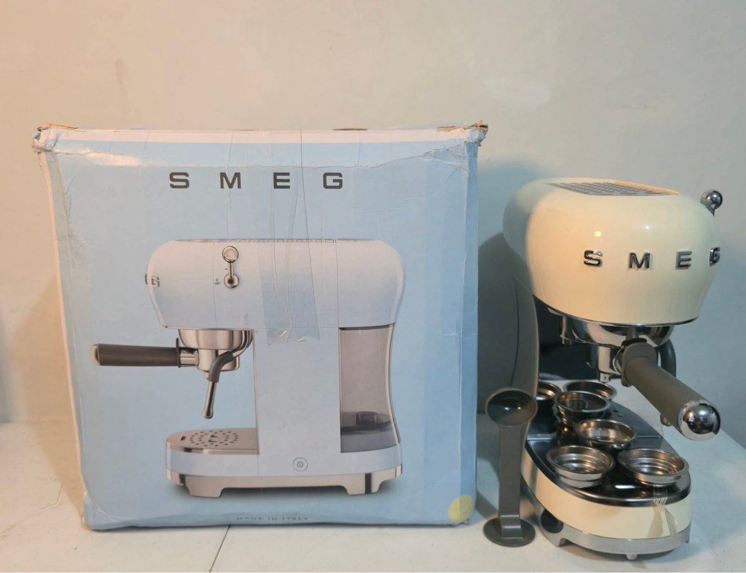 SMEG ECF02CREU Espresso Coffee Machine - Cream (Category: Coffee Machines & Makers) located in Taytay. Submitted by mikz_1303 (Listing ID 1453019601, Image 2). Description: Smeg Espresso Machine Cream Australian mall pull out Used as demo/display unit 220V Complete Box Manual 3 filter basket 2 in 1 Scooper and tamper No issue .