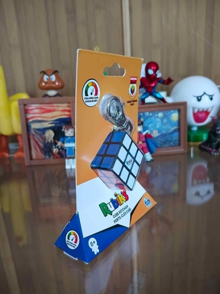 SPIN MASTER - Rubik's Cube 3x3 Keychain (Category: Board Games & Puzzles) located in San Miguel. Submitted by ultimateconyo (Listing ID 1452924556, Image 2). Description: SPIN MASTER - Rubik's Cube 3x3 Keychain MOC / SEALED - 1000.00.