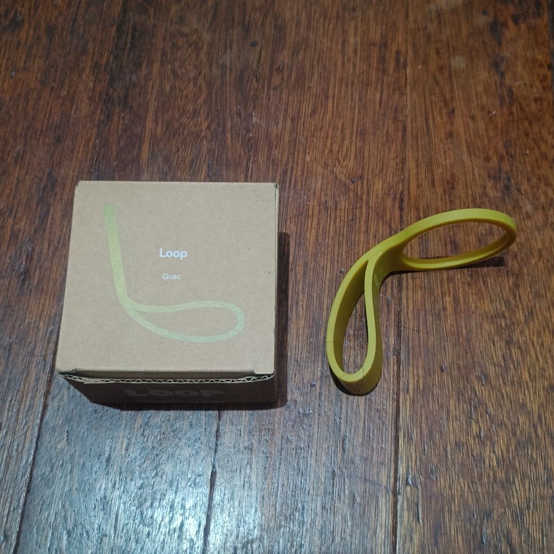 Sunnies flask- Pebble cap loop in Guac (Category: Water Bottles & Tumblers) located in Pasig City. Submitted by clarsethsof.ph (Listing ID 1452978486, Image 1). Description: Condition- Brand new Color- Guac -good condition.