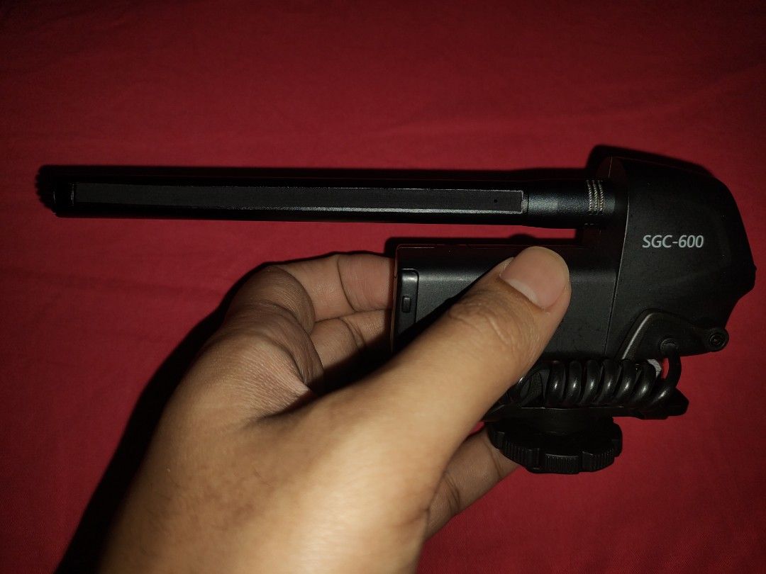 Takstar SGC-600 Shotgun Microphone (Category: Microphones) located in Muntinlupa City. Submitted by gelomamayson (Listing ID 1453007834, Image 3). Description: - Takstar SGC-600 Shotgun Microphone - Significantly improves your audio quality . - Includes essential accessories: windscreen, battery, and dual 3.5mm jack cable - Adjustable gain control with 0dB, +10dB, and -10dB settings - Low cut filter - Simple ON/OFF power switch Mainly used for fi