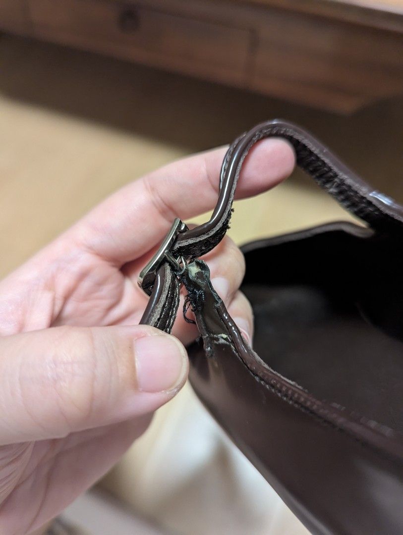 The Row Brown Leather Mary Jane Flats (Category: Flats & Sandals) located in Taguig. Submitted by hlco13 (Listing ID 1452994737, Image 2). Description: - Brand: The Row - Material: Brown Leather - Style: Mary Jane Flats - Closure: Buckle strap - Comfort: Suitable for everyday wear.