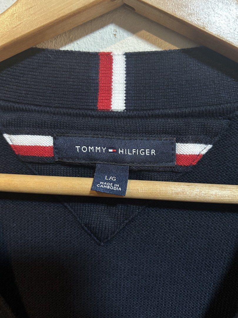 Tommy Hilfiger Cardigan Navy Blue (Category: Coats, Jackets and Outerwear) located in Manila. Submitted by popluxeph_ (Listing ID 1453002252, Image 3). Description: Color: Navy Blue Brand: Tommy Hilfiger Issue: None (Just to small for me) J&T or Lalamove.