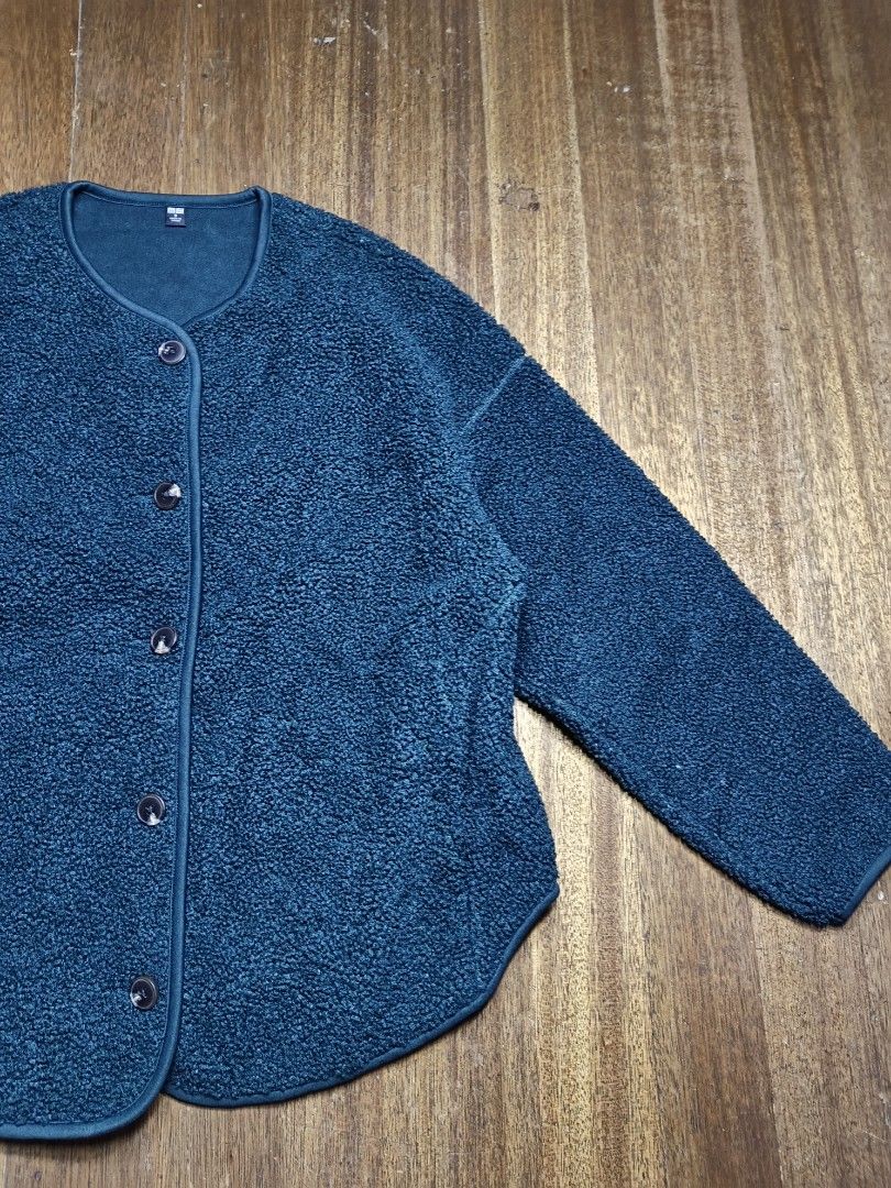 Uniqlo Fleece Button Up Jacket Size S mens (Category: Coats, Jackets and Outerwear) located in Mandaluyong City. Submitted by heatgear (Listing ID 1453005347, Image 3). Description: - Uniqlo Fleece Jacket - Size: S - Button-up front - Round neckline - 100% Polyester - Front pockets - Ideal for layering - Comfortable and warm dimension L 25 w 21 S 19 1000 + sf location mandaluyong willing to meet up as long as it's near my area.