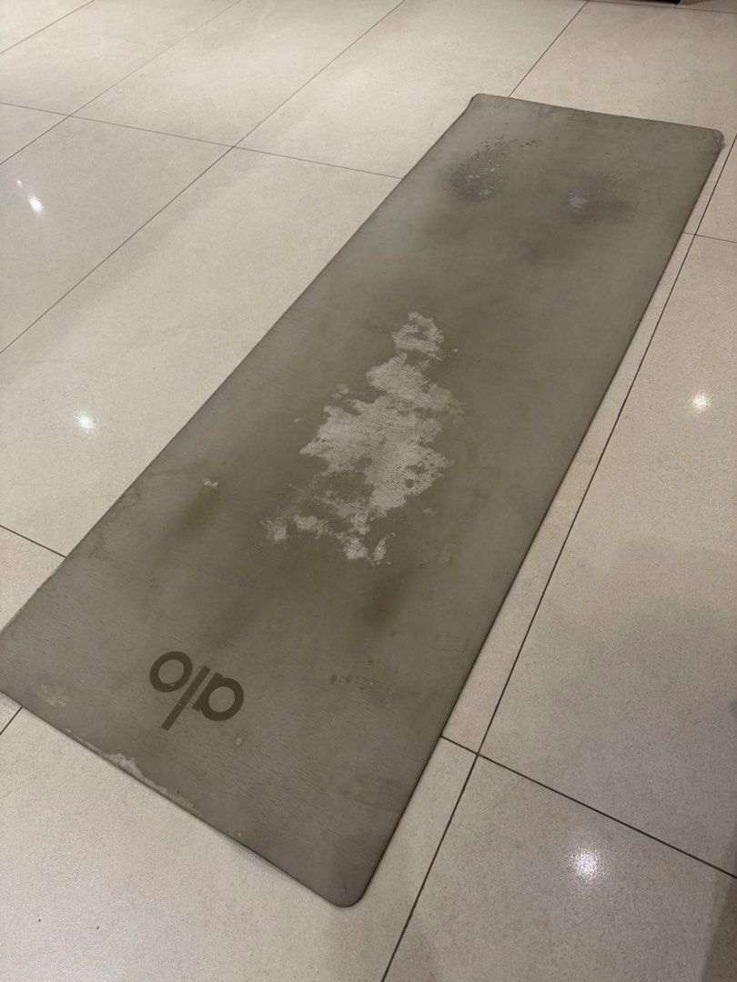 Used Alo yoga mat (Category: Everything Else Others) located in Quezon City. Submitted by chikitah123 (Listing ID 1452936017, Image 1). Description: Used Alo yoga mat. Purchased for P11,300. Selling for P800 only. Still very usable, just put a towel on top!.