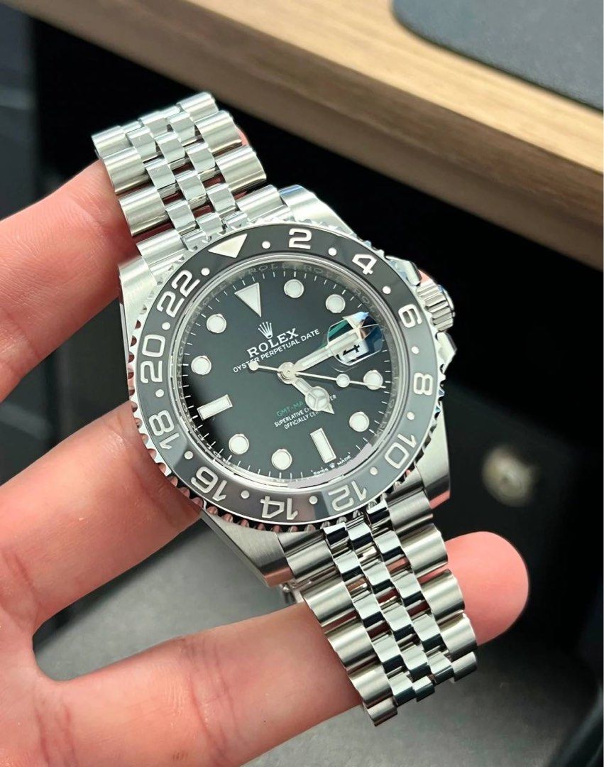 Used Rolex GMT-Master II 126710GRNR “Bruce Wayne” jubilee (Category: Watches) located in Singapore. Submitted by yijingpeh (Listing ID 1452915094, Image 1). Description: - Rolex GMT-Master II - Classic timepiece - Black dial with date function - Rotating bezel with 24-hour markers - Stainless steel jubilee bracelet - Nov 2024 - Feel free to ask any questions 🆙 low ballers will not be entertained.