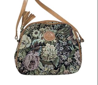 (Category: ) located in . Submitted by loop_closet (Listing ID 1453036585, Image 1). Description: .
