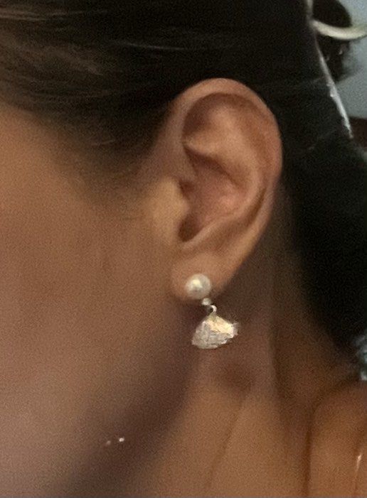 Vintage Pearl Fan Drop Earrings (Category: Earrings) located in Marikina City. Submitted by taylorm31 (Listing ID 1452926171, Image 3). Description: - Vintage Pearl Fan Drop Earrings - Features a lustrous pearl - Intricate fan-shaped drop with sparkling accents - Adds an elegant and sophisticated touch - Lightweight and comfortable for all-day wear - Gcash - Marikina.