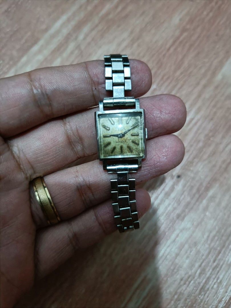 Vintage Rado mechanical watch (Category: Luxury Watches) located in Taguig. Submitted by nippon.toki (Listing ID 1453020558, Image 1). Description: needs service not working Please read! For sure buyer only! NO COD/COP No reservation The items will be sold to the first payer w/o prior notice. Verbal reservations are not acceptable. Note: All items are vintage. Please manage your expectations accordingly. G cash payment. Shipping via Lalamove Metr
