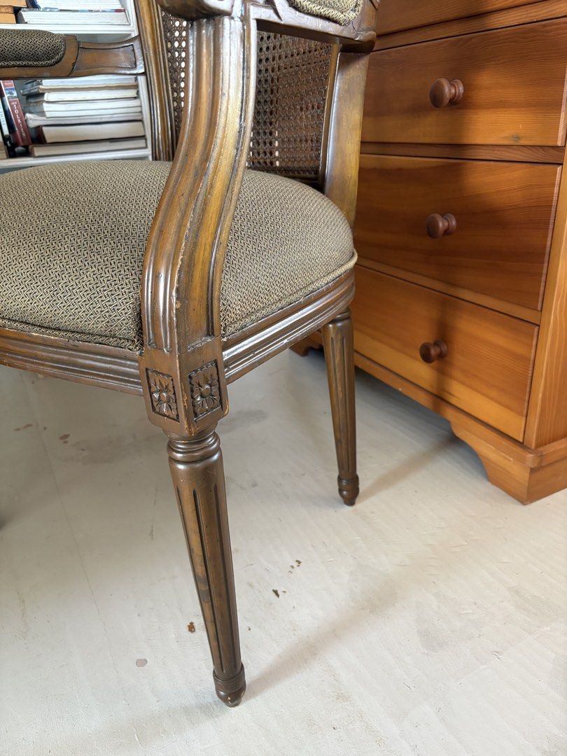 Vintage Solihiya Chair (Category: Chairs) located in Bacoor. Submitted by solitaire0509 (Listing ID 1452890105, Image 2). Description: In good condition.