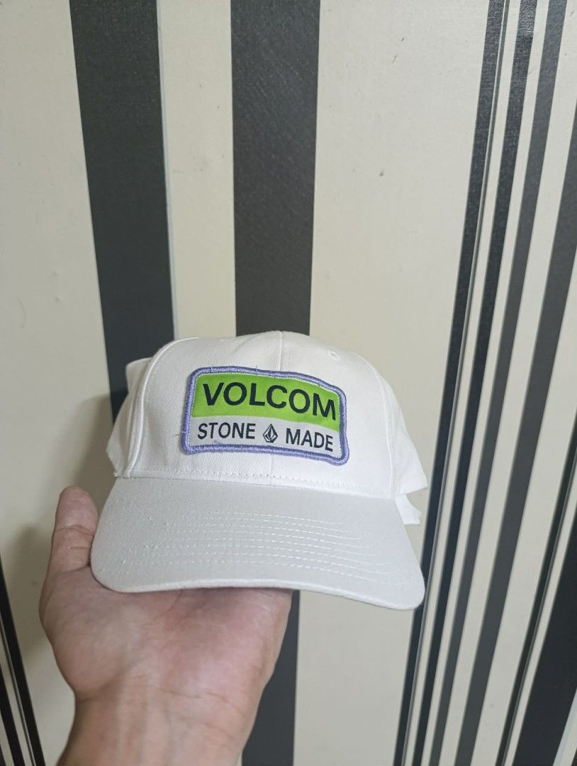 VOLCOM 🧢 BRAND NEW (Category: Activewear) located in Manila. Submitted by mnla.thriftshop (Listing ID 1452885425, Image 1). Description: VOLCOM 🧢 BRAND NEW 500PESOS SAMPALOC MANILA LOCATION 🇵🇭 #volcom.