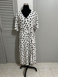 (Category: ) located in . Submitted by ruffa_assorted_item (Listing ID 1452889612, Image 1). Description: .