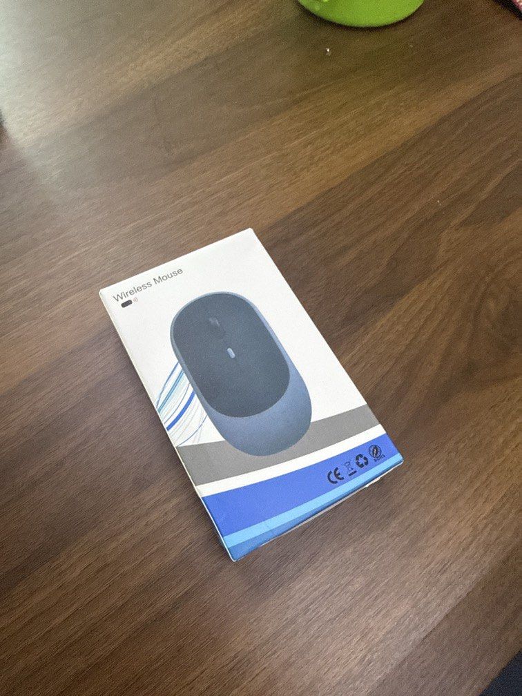 Wireless Mouse (Category: Mouse & Mousepads) located in Georgetown. Submitted by smartease (Listing ID 1452929090, Image 1). Description: .