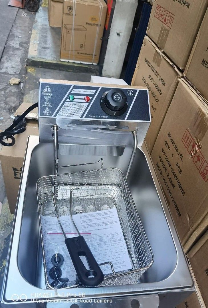 6L DEEP FRYER (Category: Cookware & Accessories) located in Caloocan City. Submitted by surplusandbnewshop (Listing ID 1447536849, Image 1). Description: .