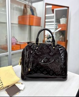 (Category: ) located in . Submitted by millenlavish_outlet (Listing ID 1447510182, Image 1). Description: .