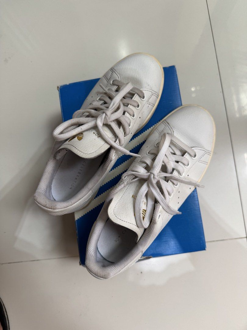 Adidas Stan Smith White Leather Sneakers (Category: Sneakers) located in Marilao. Submitted by gleizapo (Listing ID 1447615876, Image 3). Description: - Classic white Adidas Stan Smith sneakers - Made from genuine leather - Includes original box - Wardrobe staple, perfect for casual wear - Rarely used .