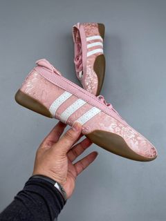 (Category: ) located in . Submitted by awesome_sneakers (Listing ID 1447476630, Image 1). Description: .