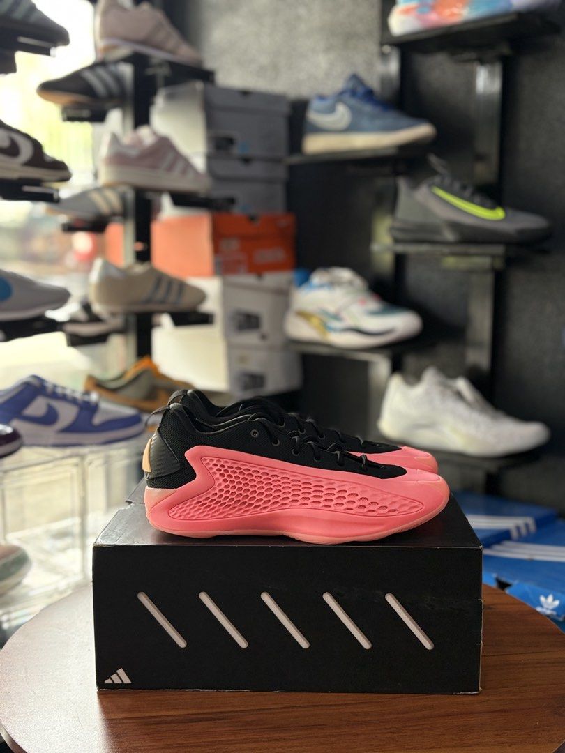 AE1 Low Mural (Category: Sneakers) located in Cavite. Submitted by jairo13 (Listing ID 1447652585, Image 1). Description: AE1 Low Mural 9.5us | Brandnew ₱3,695.00 Ig&Fb: ShoesoleCavite 📍Silang,Cavite 🚚Jrs / Lbc / Lalamove 💵Gcash / Gotyme / Bdo.