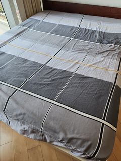 （分類：）位於 。 由 aparakh 提交（商品編號 1447498341，圖片 1）。簡介： 。