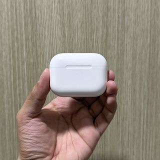 (Category: ) located in . Submitted by cee.declutters (Listing ID 1447667609, Image 1). Description: .