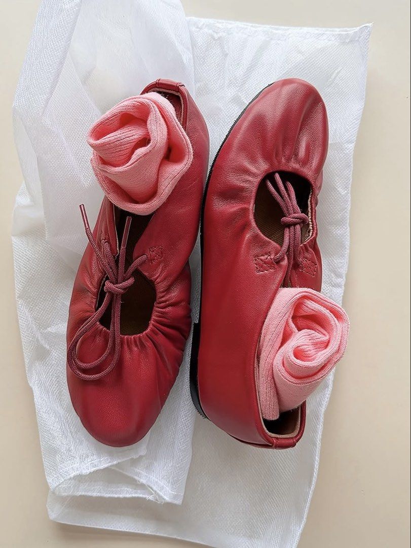 Andante The Scrunched Flat in Chili (Category: Flats & Sandals) located in Caloocan City. Submitted by aicas.wearhouse (Listing ID 1447598420, Image 1). Description: - Scrunched Flat in Chili - Size 6 - rfs: need funds, a but too tight (best fits size 5-5.5) - sold out on website, no low ballers pls .