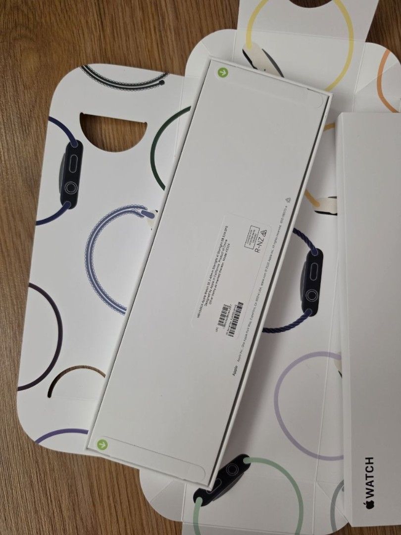 Apple Watch SE 3 GPS 40mm - Starlight (Category: Wearables & Smart Watches) located in Taguig. Submitted by michellesells0808 (Listing ID 1447565110, Image 3). Description: brand new rfs: change of mind, switched to android 🤪 delivery shouldered by buyer if meet up, can do around Katipunan or Podium mall.