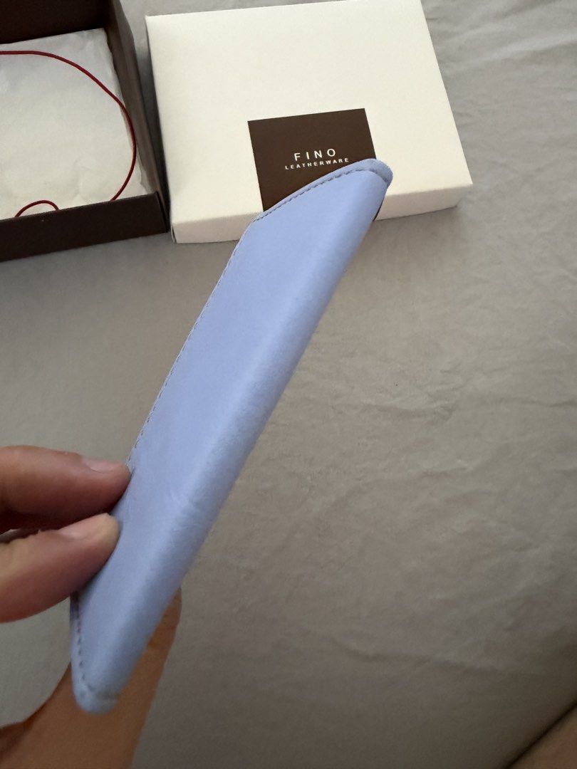 Authentic Fino Leatherware Card Holder (Category: Wallets & Card holders) located in Imus. Submitted by oliviascents (Listing ID 1447674203, Image 3). Description: Authentic Fits 2 IDs only Perfect for paperbill though Rfs: decluttering .