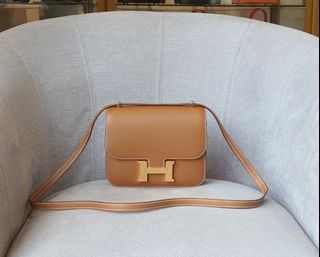 (Category: ) located in . Submitted by luxurydesignerbrands (Listing ID 1447499272, Image 1). Description: .