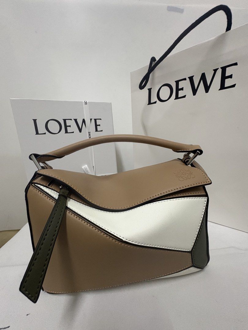 Authentic Loewe puzzle bag tricolor green white (Category: Luxury Bags & Wallets) located in Manila. Submitted by pursonalshopper (Listing ID 1447470697, Image 2). Description: Guaranteed authentic Complete inclusions Dustbag , box with loewe bow and paperbag included .